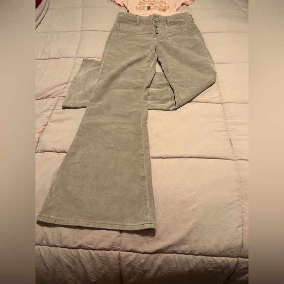 AEO 70s Corduroy Flares - Picture 3 of 5